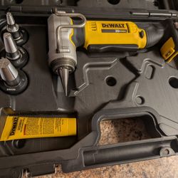 New DeWalt 20v Pex Expansion Tool ( Tool Only )