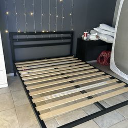 Metal Bed Frame Queen Size 