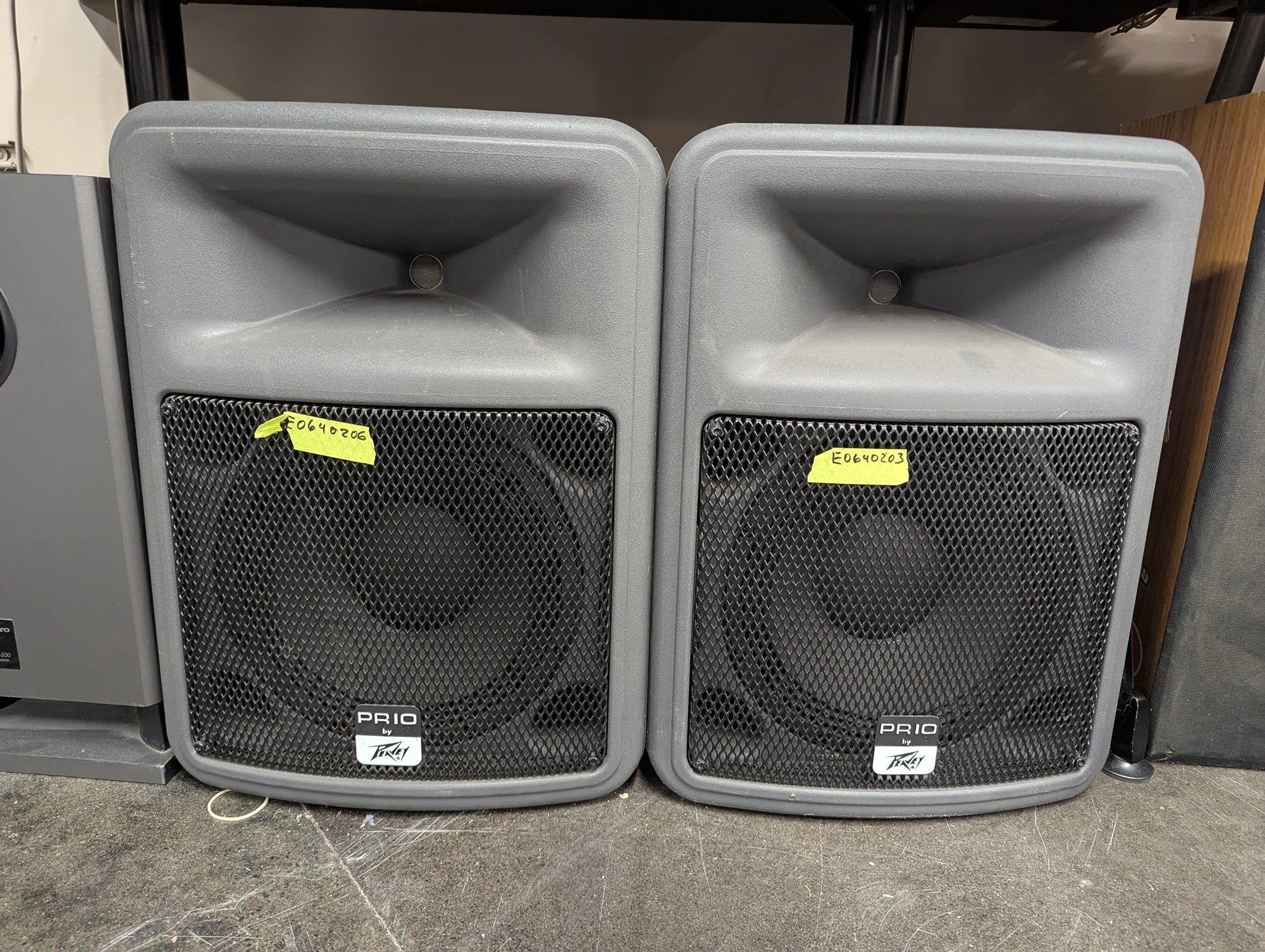 Pair of Peavey PR10 Powered Speakers