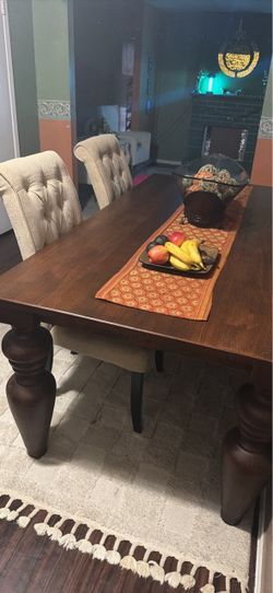 Dinner room large size high quality wood with 4 chairs