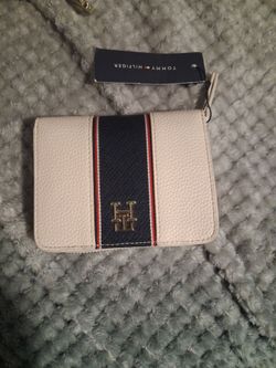 Tommy Hilfiger Small Wallet with Tags