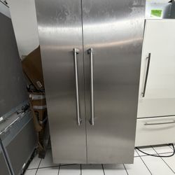 42” Thermador Built In Stainless Steel Refrigerator 