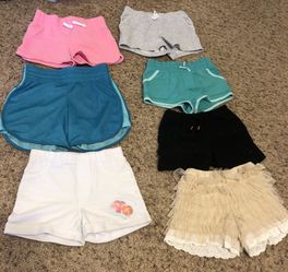 Girls size 5 shorts