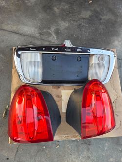 LINCOLN TOWNCAR PARTS 98/02