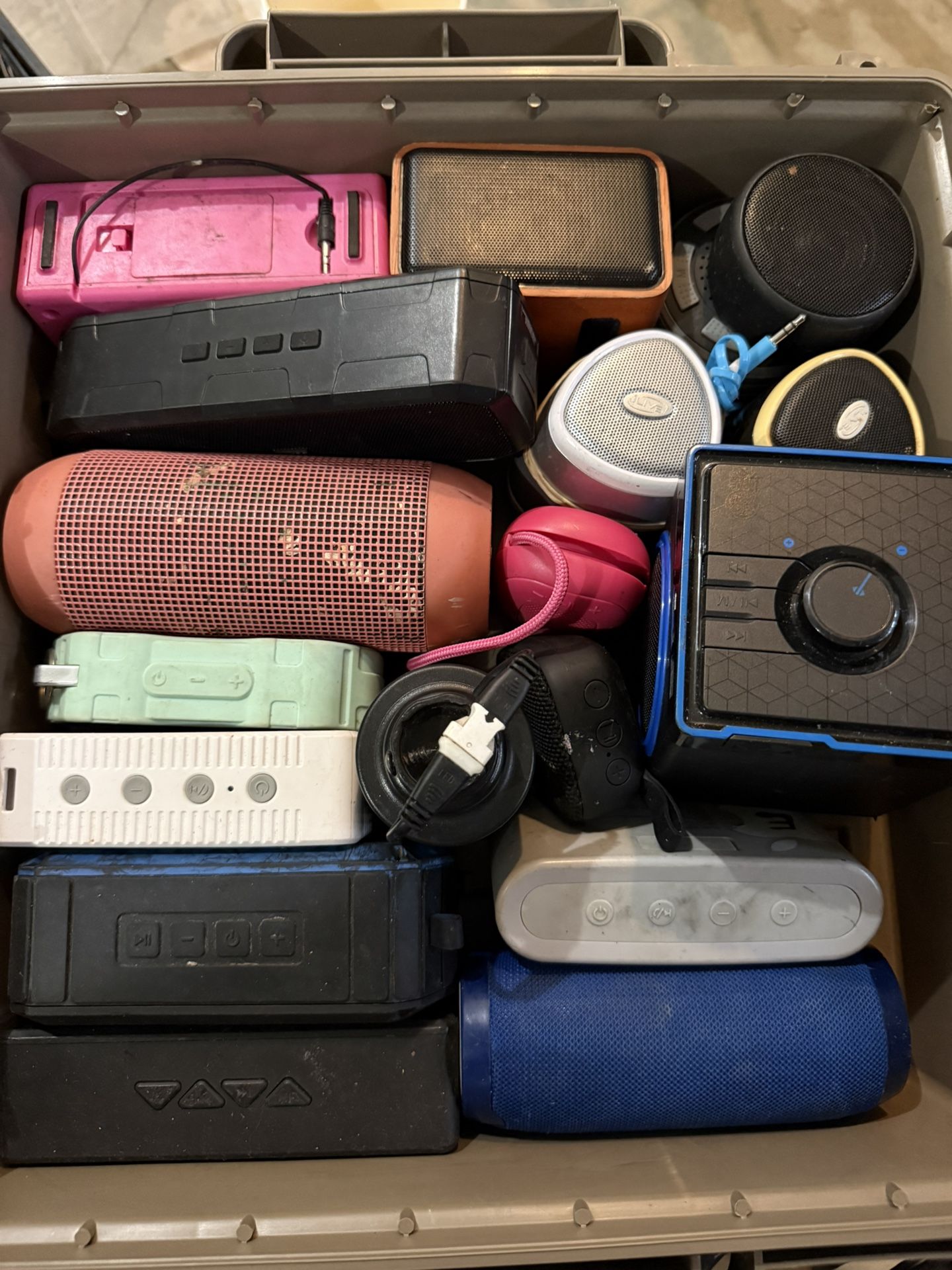 Lot of Bluetooth Speakers – 15+ Pieces – AS-IS / Untested