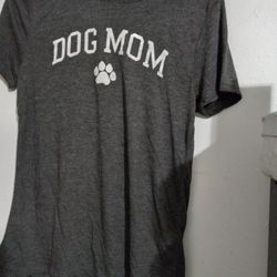 Dog Mom T-Shirt