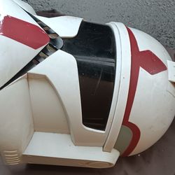 Star Wars masks 35 for all ot 20 for each 2 voice changing masks the rest arejust regular plastic masks