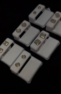 10k Diamond Earrings 