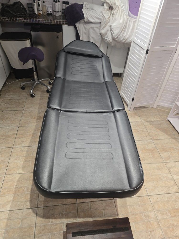 Esthetician Bed
