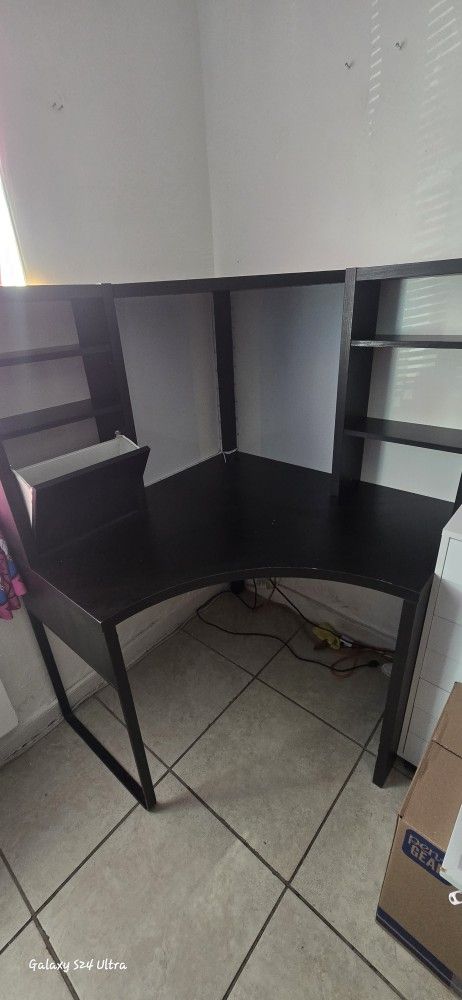 Escritorio De Ikea De Esquina 