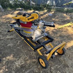 DeWalt Miter Saw With Stand 