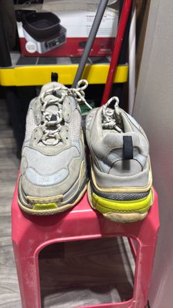 Balenciaga Triple S Grey Men’s