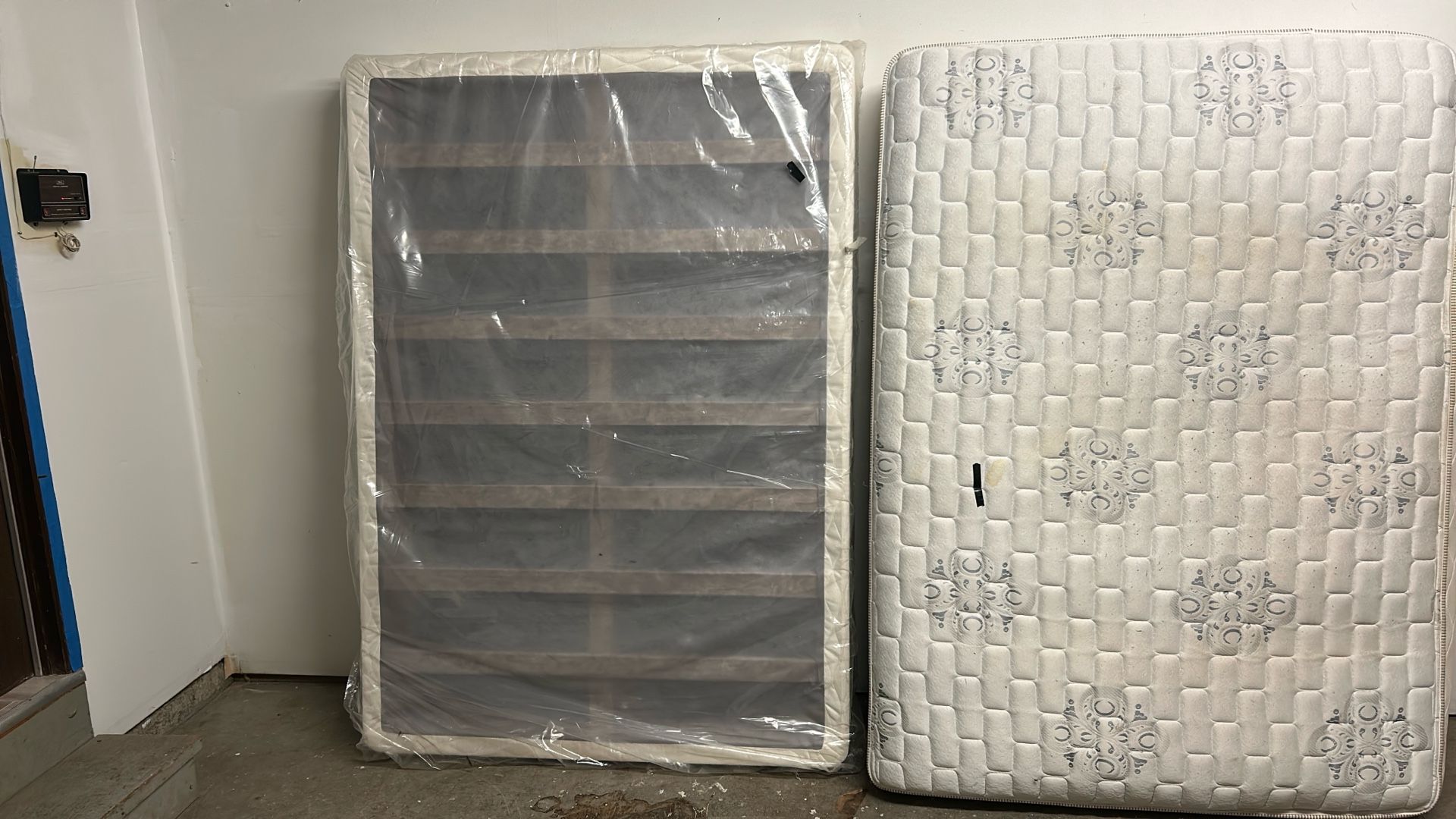 Free Queen Bed And Box Spring