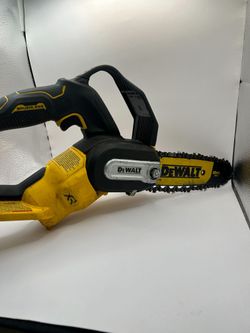 DEWALT 20V MAX Brushless 8” Mini Chainsaw – Compact Pruning Saw 🔥