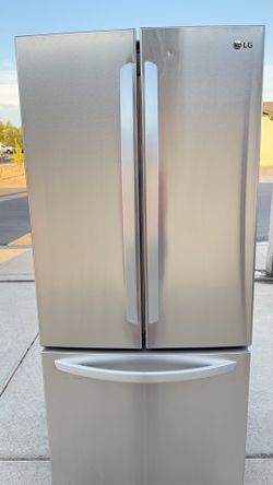 REFRIGERATOR LG 30 WIDE STAINLESS STEEL