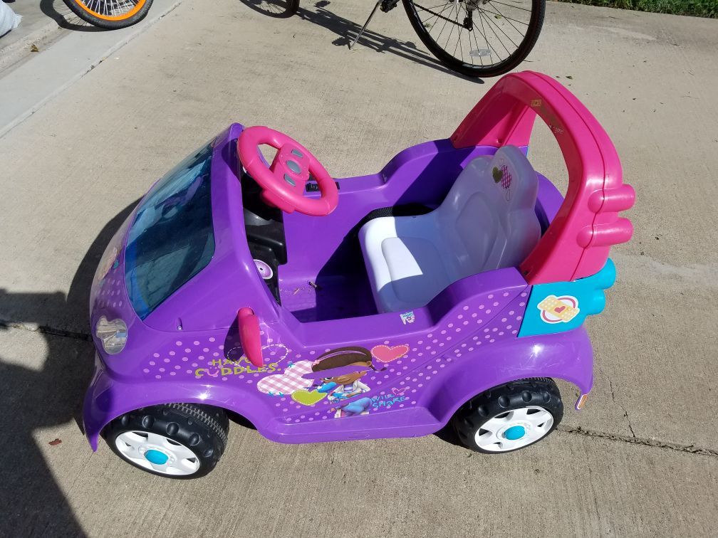 Doc McStuffins 6V Small Ride On Car
