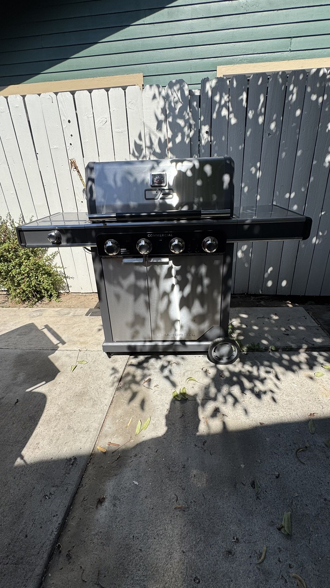 Charbroil Commercial Series Grill and Griddle Combo Stainless Steel 4 Burner