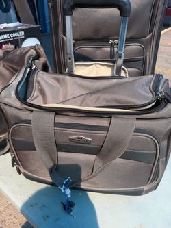 Rugged Roamer Lightweight Softside Expandable Rugged Roamer Lightweight Rugged Roamer Lightweight Softside Expandable Rugged Roamer Lightweight Softsi