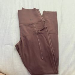 Light Mauve Nike Work Out Set Size S