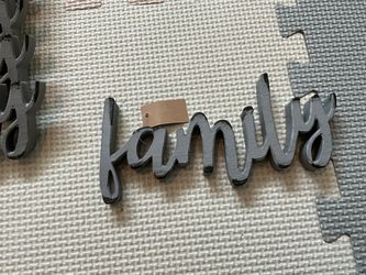 Family Resin Sitter/Wall Hanging Decor