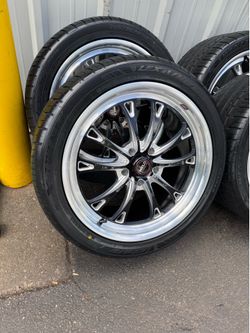JEEP&DURANGOS  -NEW 20x10.5 weld performance wheels offset 38. wrapped in Lexani 305/35r22 tires.