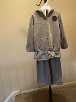 Size 4T Osh Kosh Sweatsuit 