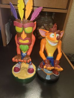 Crash bandicoot cable holders