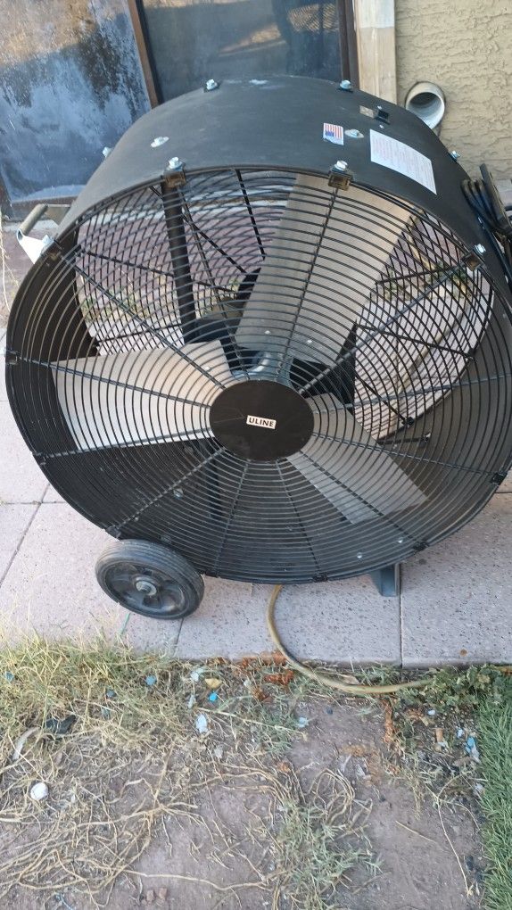 30" Industrial Fan