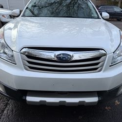 2012 Subaru Outback Limited Edition 195, 000 Miles 3,499 Dollars Cash Only Cash 