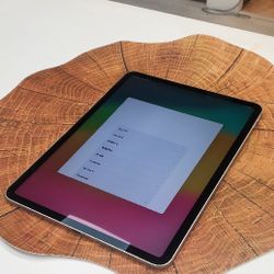 IPad Pro 11 Inch 1st Gen Tablet - Pay $5 To take It home And pay The rest Later 