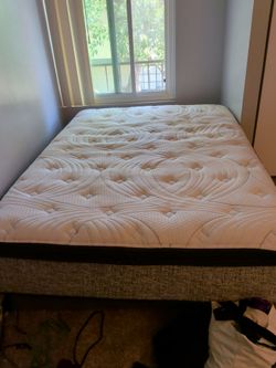 Full/queen bed