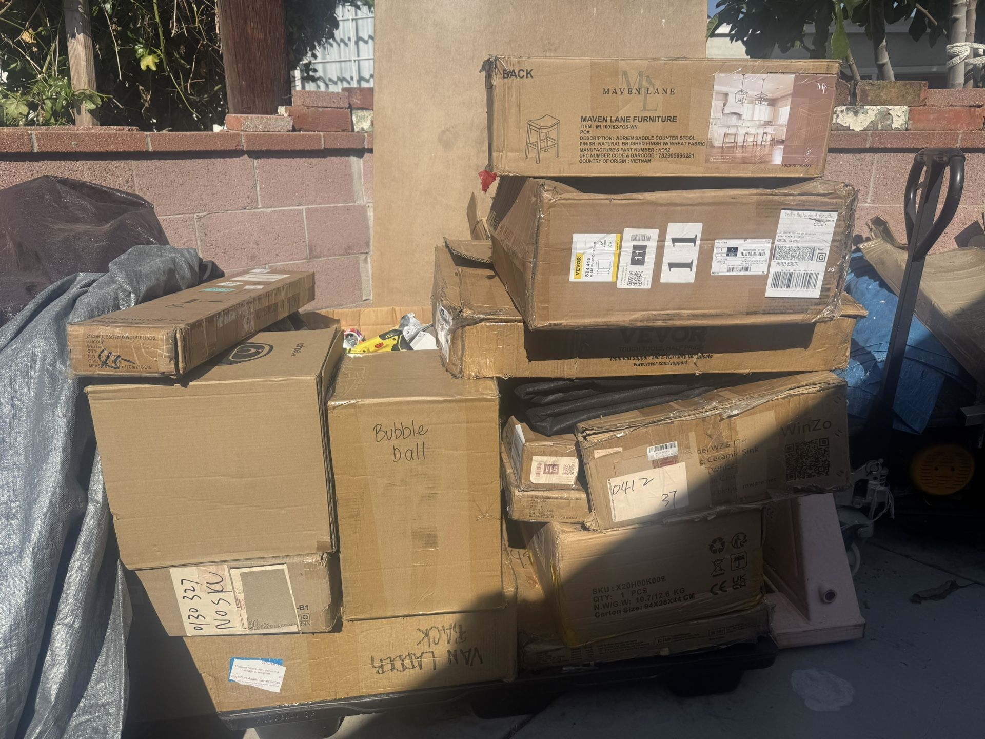 wholesale bundle pallet for resellers swapmeet