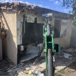 Demolición,fundaciones,excavadora$750.00