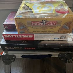 Keyboard bundle, including battleship, and two scrabbles and 75th anniversary Monopoly