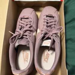 Women’s Nike Cortez Size 8