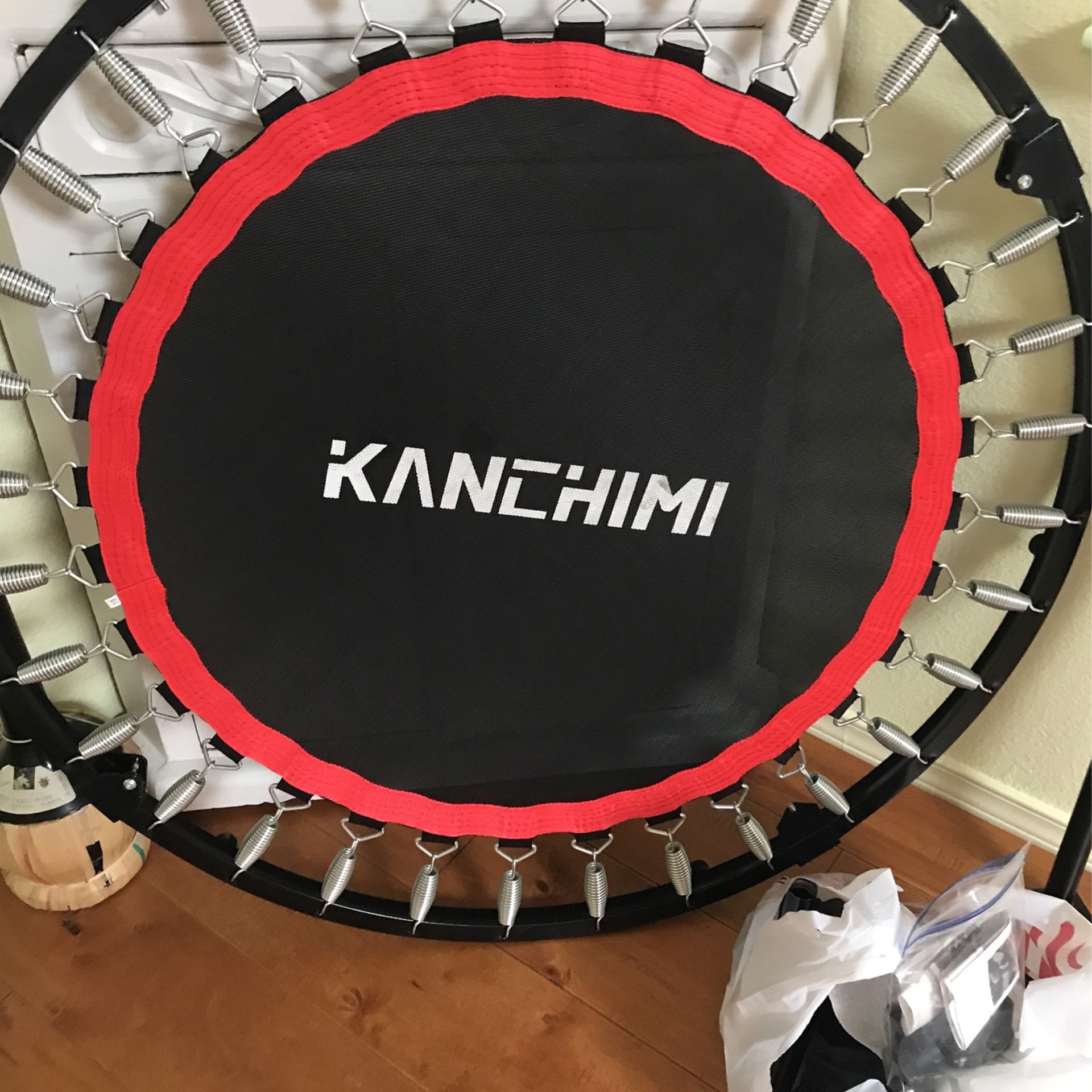 Trampoline Black Red Kanchimi