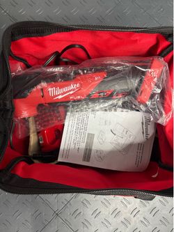 Milwaukee oscillating tool