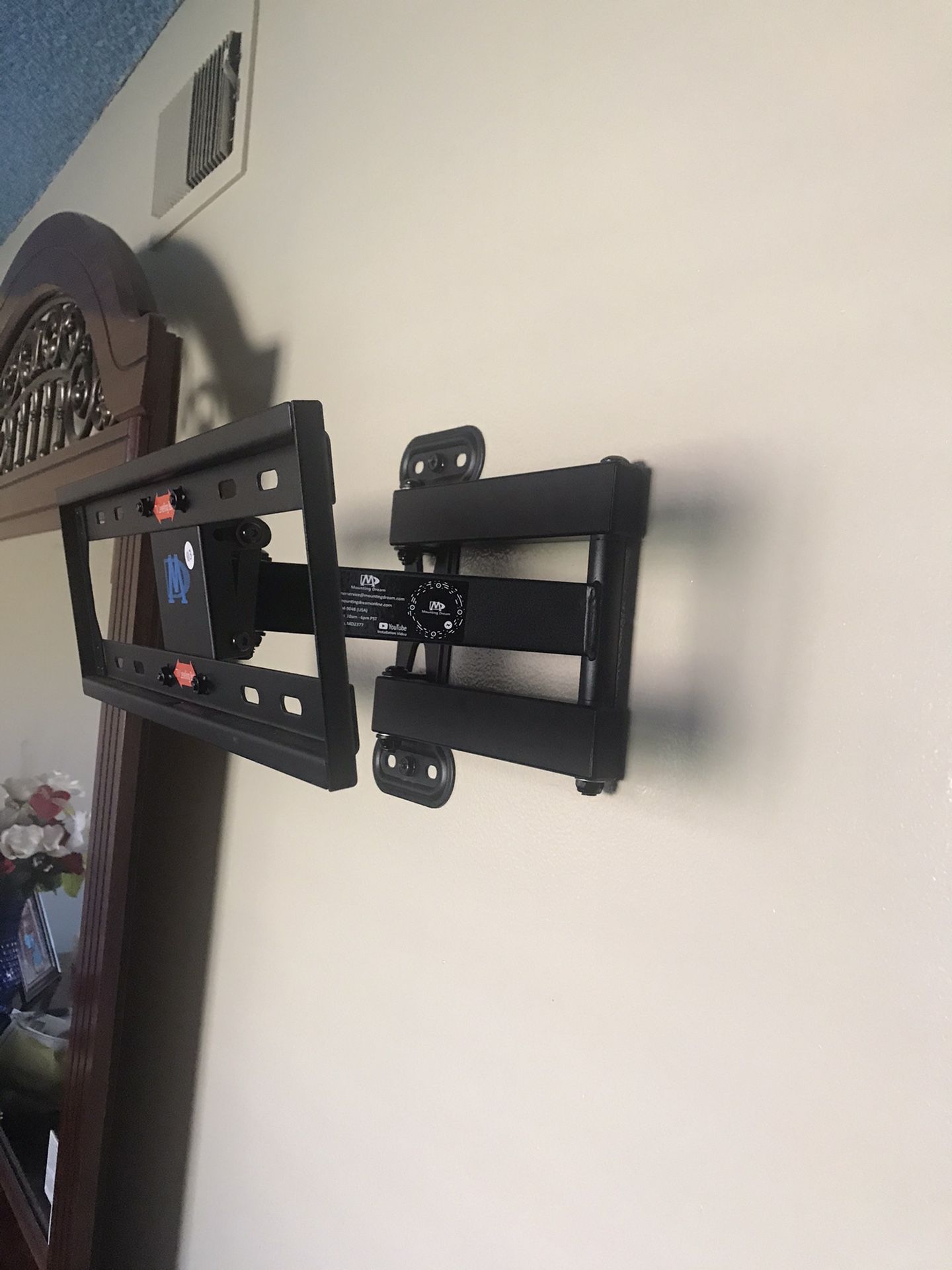 25to 60inch Tv Wall Mounting Stand Perfect Condition One Month Old