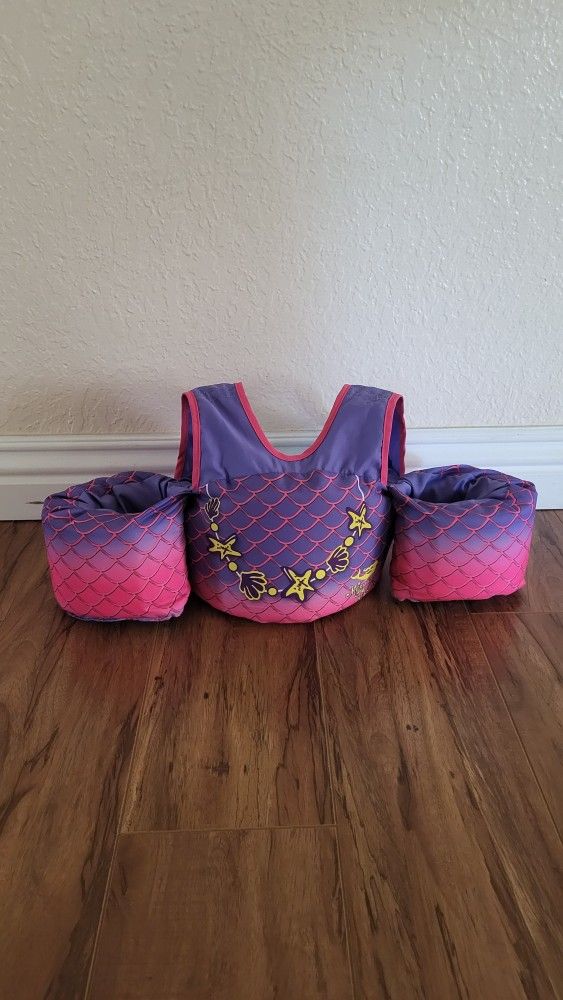 Like New Body Glove Live Vest Kids ( 30-50 lbs). Price Firm!