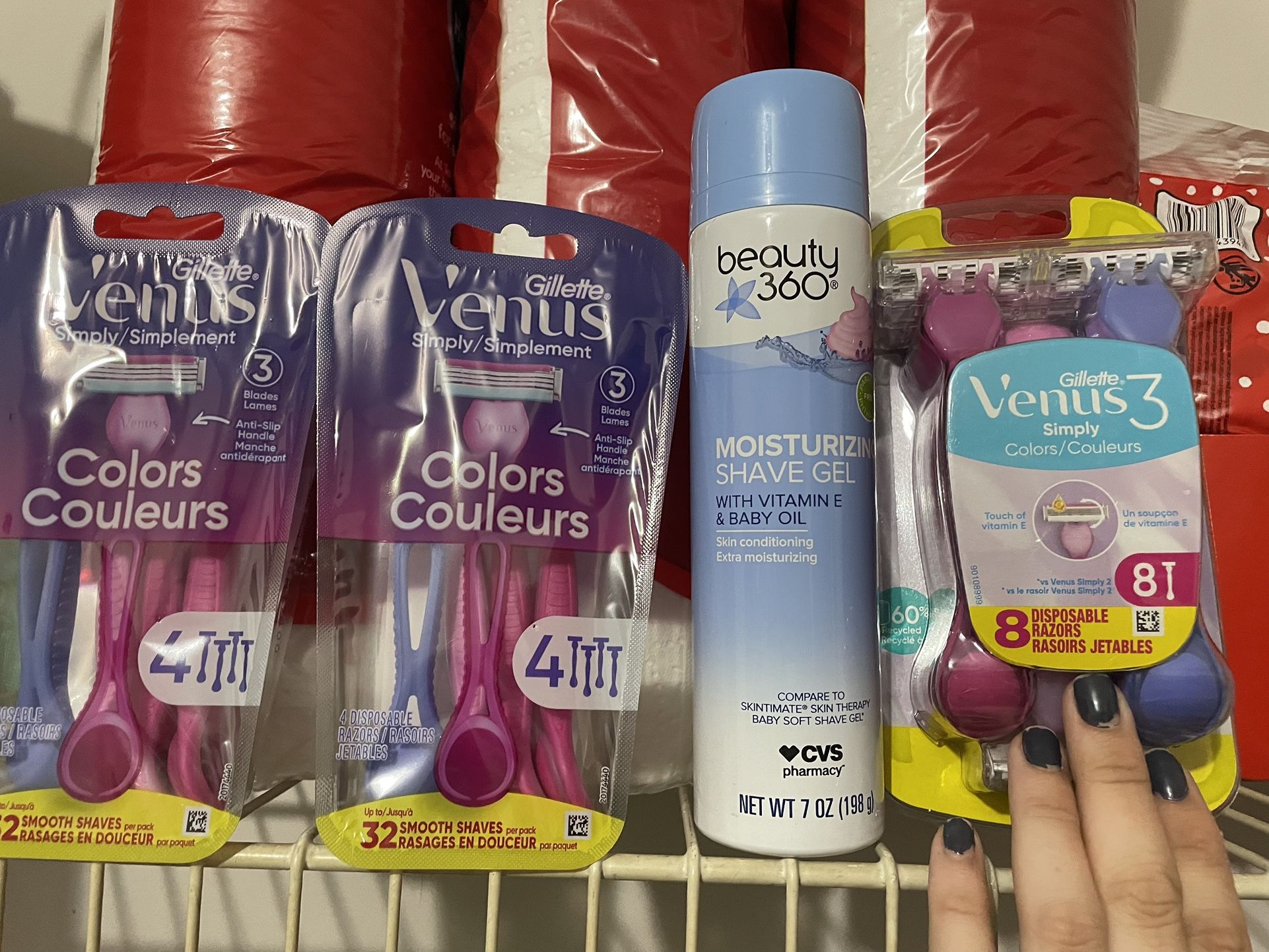 16 Venus Womens Razors & Shave Cream Bundle