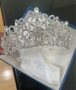 Luxury Crystal Tiara
