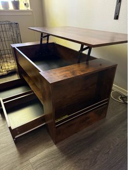 Coffee Table w/ lift up compartment