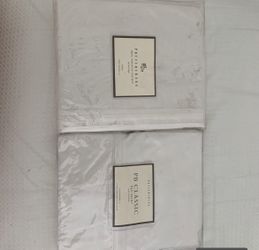 Pottery Barn Bed Skirts King $30  And Queen Size $25 
