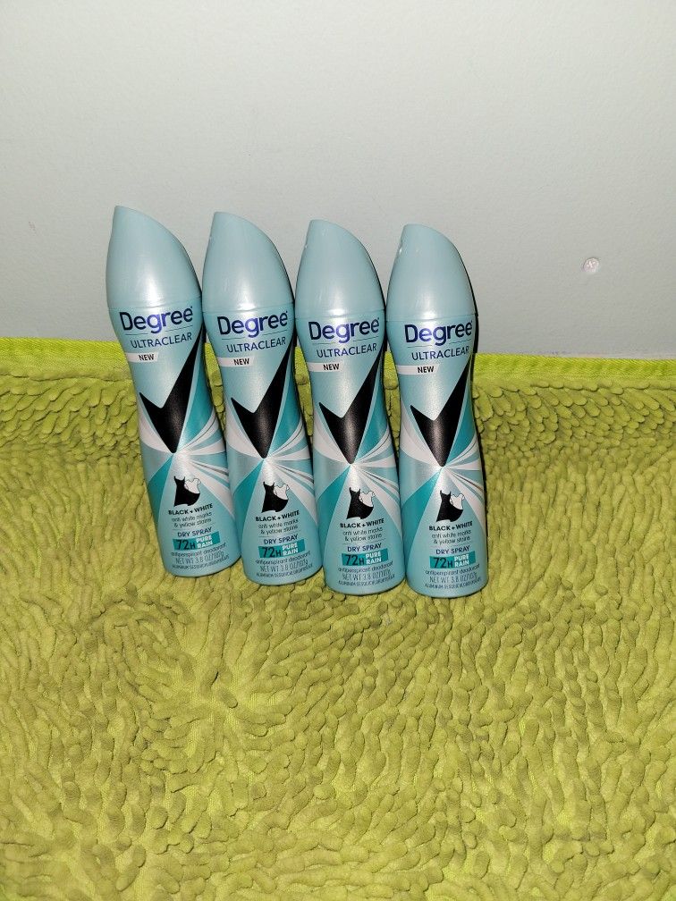 4 Degree Ultra Clear Deodorants Spray 3.8oz Black+White Pure Rain