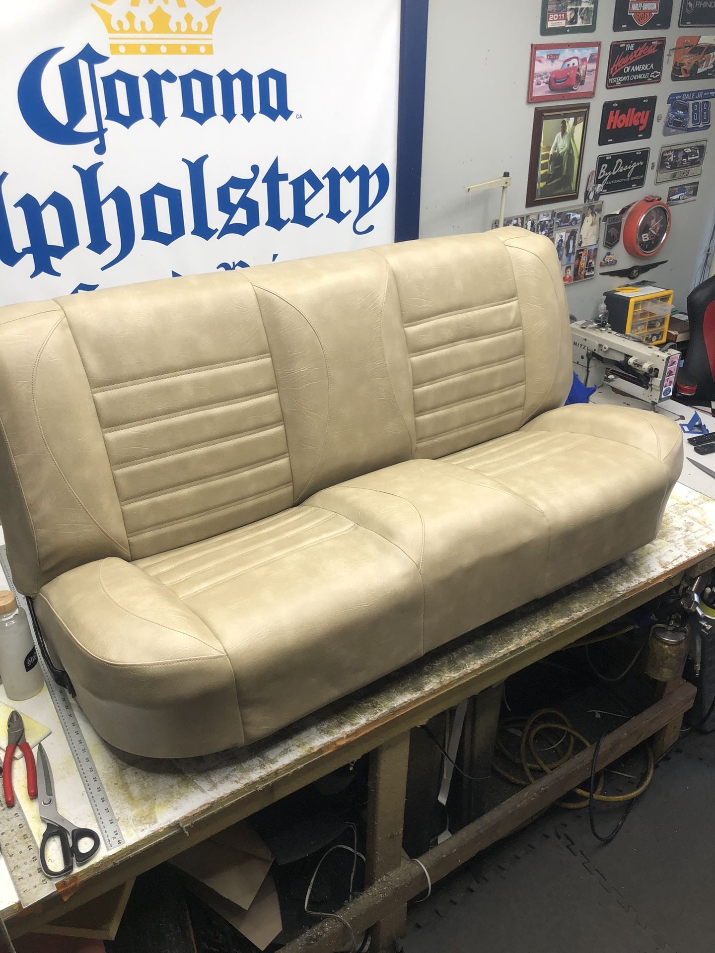 UPHOLSTERY/TAPICERIA