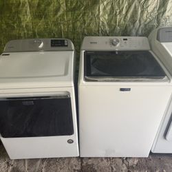 Maytag Washer And Dryer Electric Set 