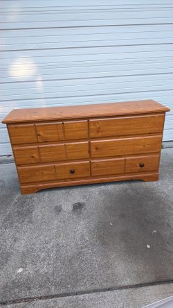 6 drawer dresser.