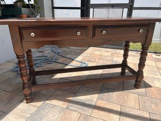 Hallway / entry table