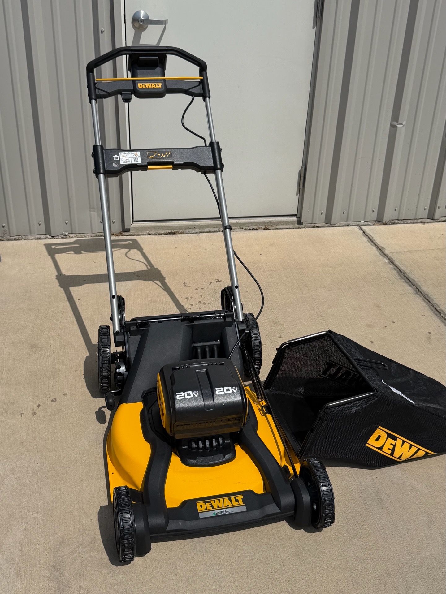 Dewalt 20V Cordless Push Mower