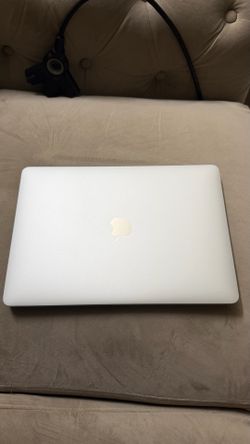 MacBook Pro (2018) 13.3-inch Intel Core i7 2.7GHz - 16GB RAM - SSD 512GB